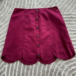 Maroon scalloped hem mini skirt